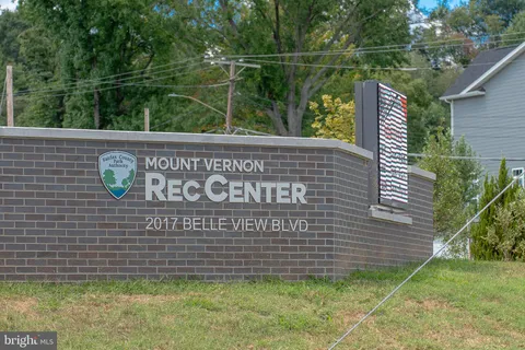 $345,000 | 6725 West Wakefield Drive, Unit B1, Alexandria, VA 22307