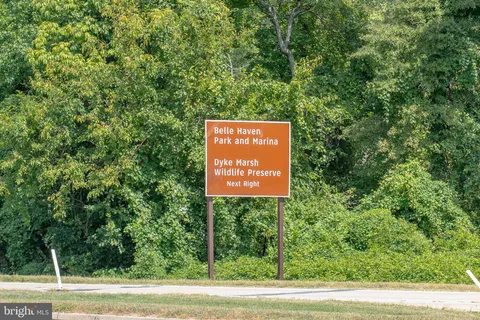 $345,000 | 6725 West Wakefield Drive, Unit B1, Alexandria, VA 22307