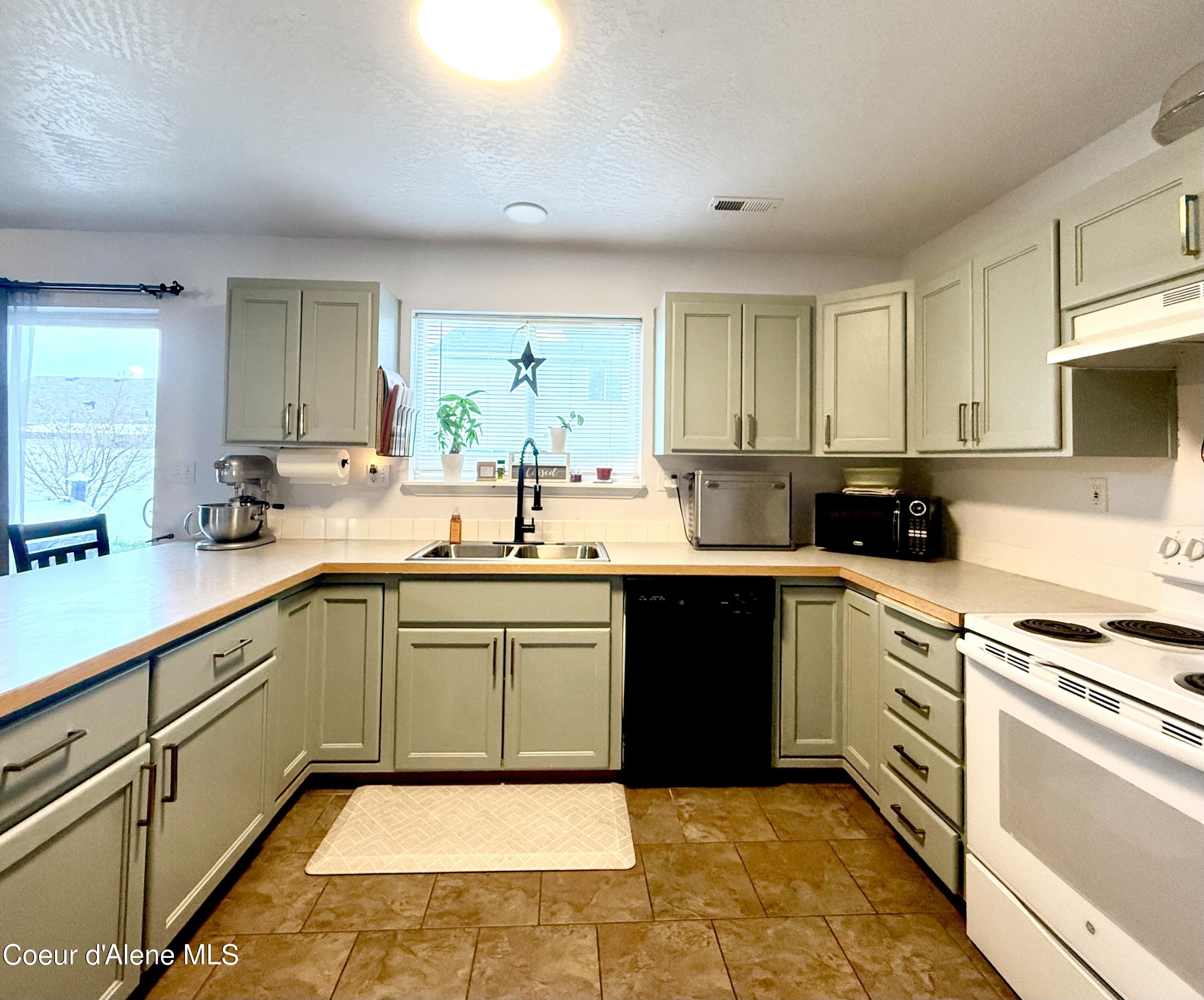 2675 West Beth Loop Post Falls, ID 83854 - Photo 12 of 23 IMG_0198