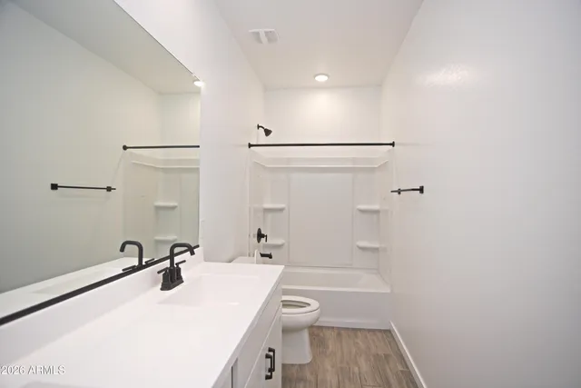 $2,600 | 9220 East Sector Drive, Mesa, AZ 85212