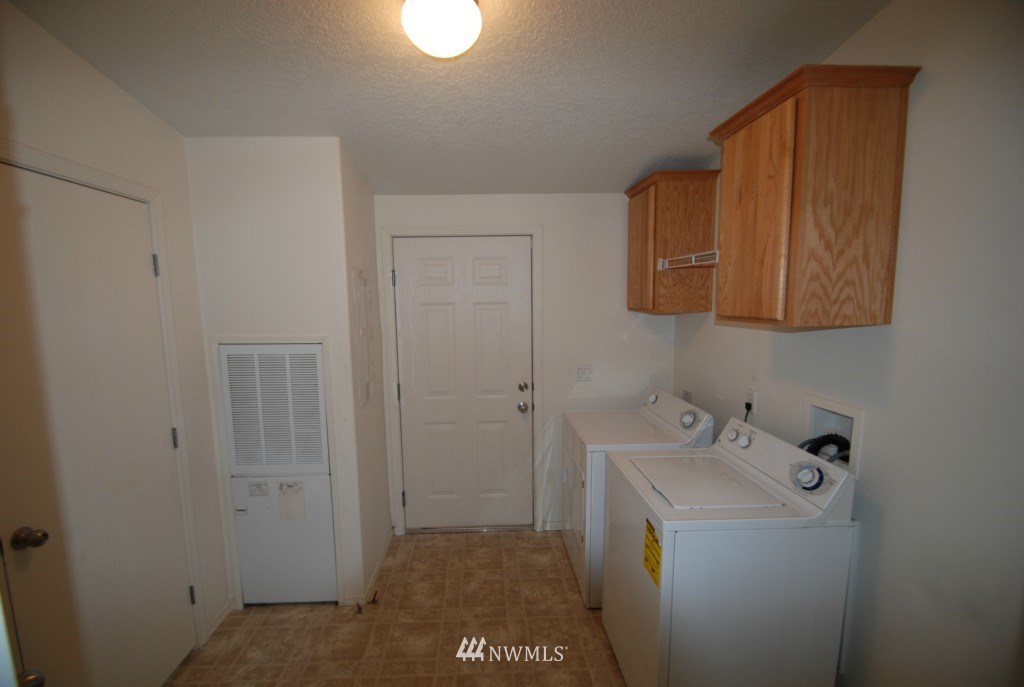 4925 165th Lane Southwest Rochester, WA 98579 - Photo 14 of 15 Gallery Image 14