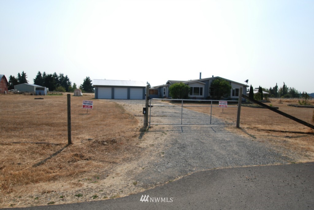 4925 165th Lane Southwest Rochester, WA 98579 - Photo 3 of 15 Gallery Image 3