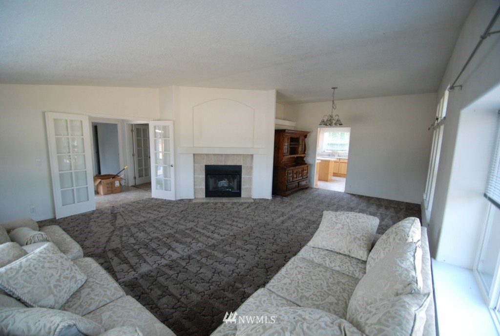 4925 165th Lane Southwest Rochester, WA 98579 - Photo 9 of 15 Gallery Image 9