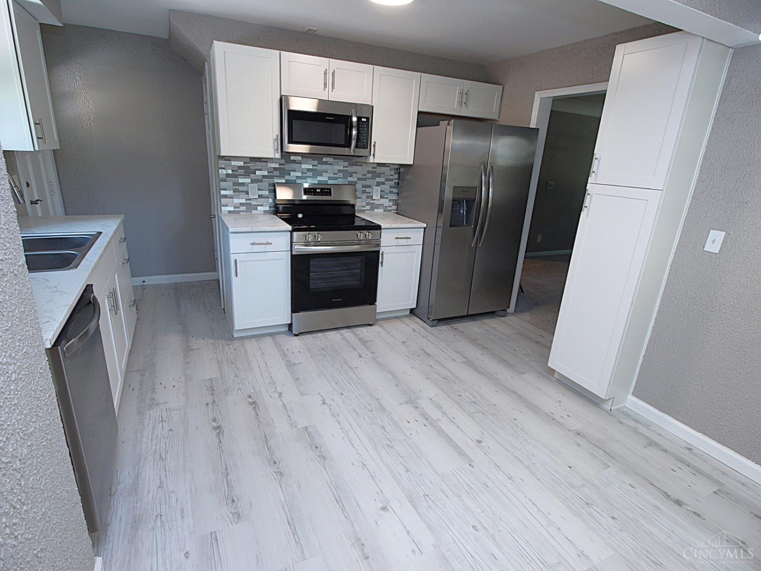 3527 Reemelin Road Cincinnati, OH 45211 - Photo 8 of 40 Gallery Image 8