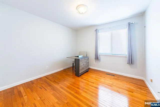 $469,000 | 825 Riverside Avenue, Unit 205, Lyndhurst, NJ 07071