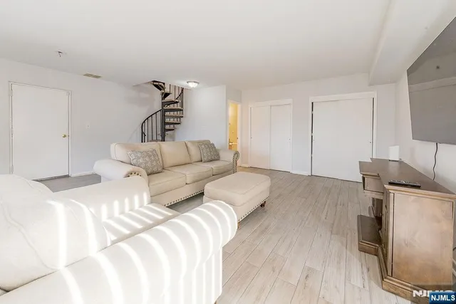 $469,000 | 825 Riverside Avenue, Unit 205, Lyndhurst, NJ 07071