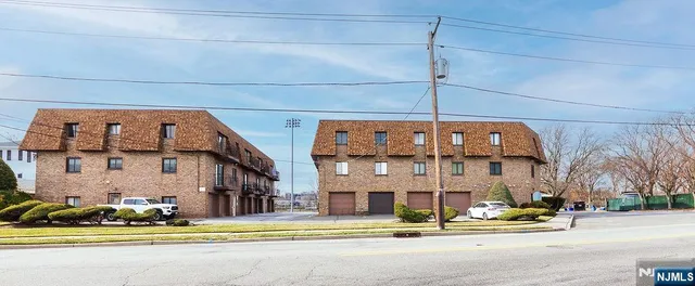 $469,000 | 825 Riverside Avenue, Unit 205, Lyndhurst, NJ 07071