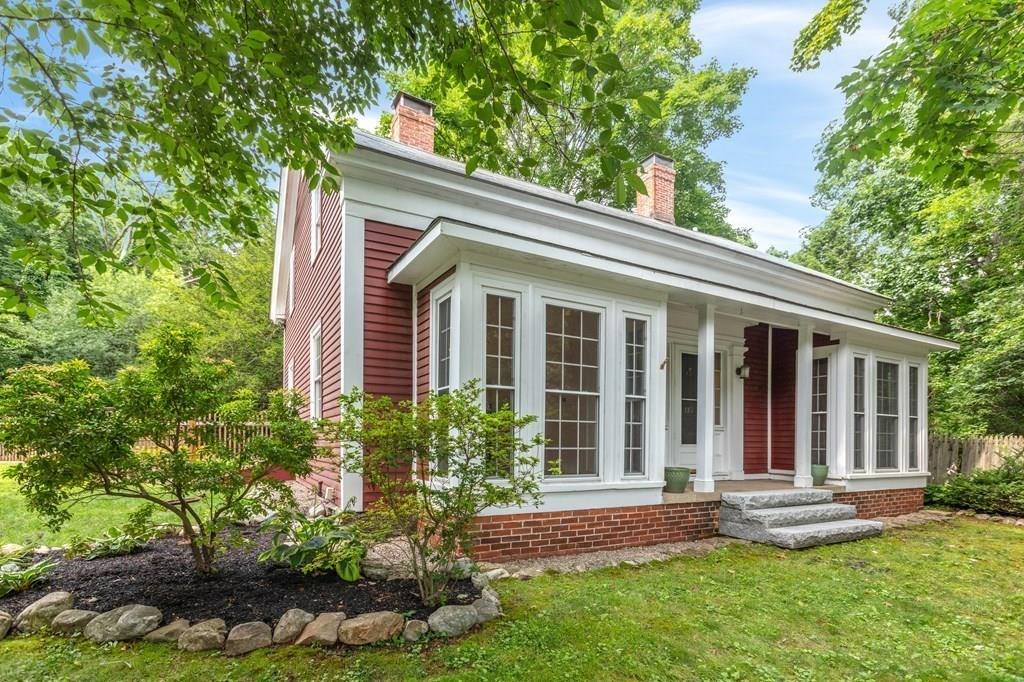 110 Ipswich Road Topsfield, MA 01983 - Photo 3 of 35 Gallery Image 3