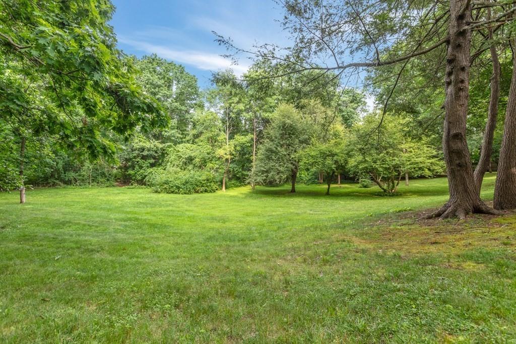 110 Ipswich Road Topsfield, MA 01983 - Photo 5 of 35 Gallery Image 5