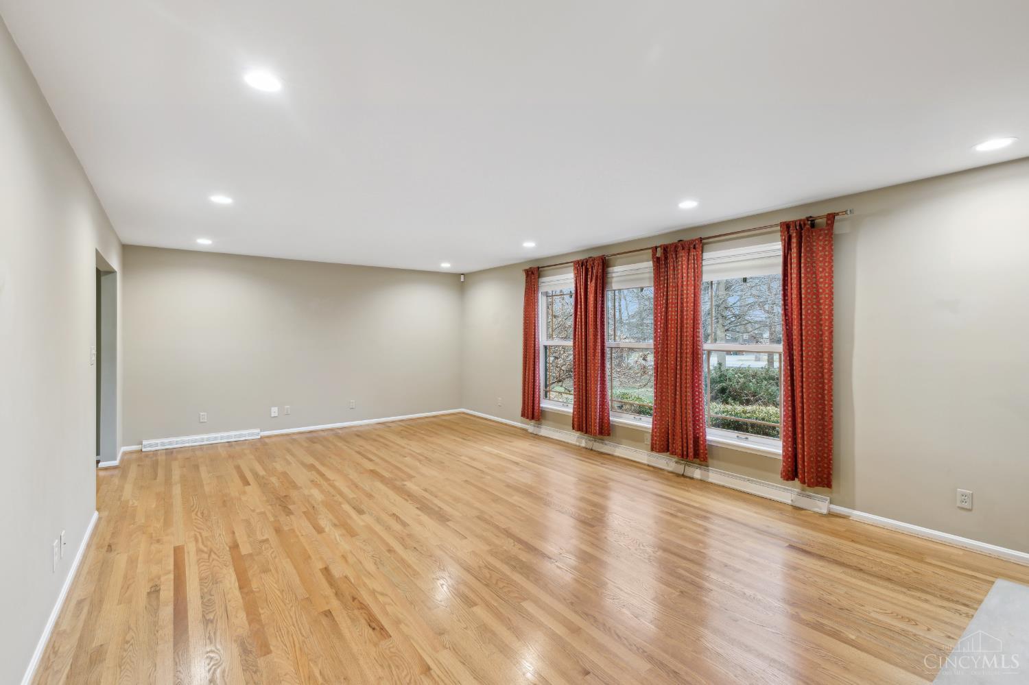 10652 West Mill Road Cincinnati, OH 45240 - Photo 5 of 36