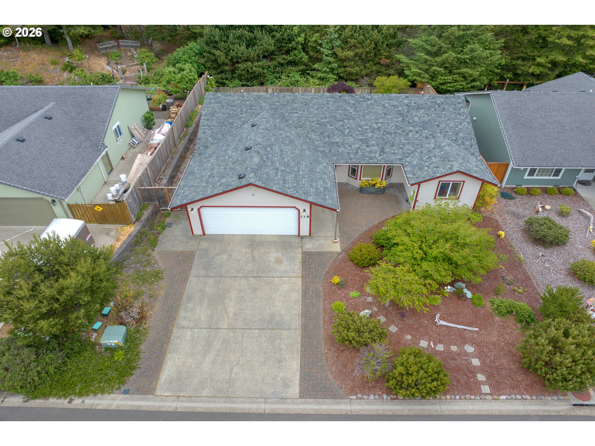 118 Park Village Loop Florence, OR 97439 - Photo 3 of 40