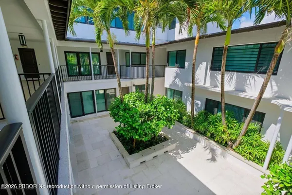 $15,000 | 122 Peruvian Avenue, Unit 7, Palm Beach, FL 33480