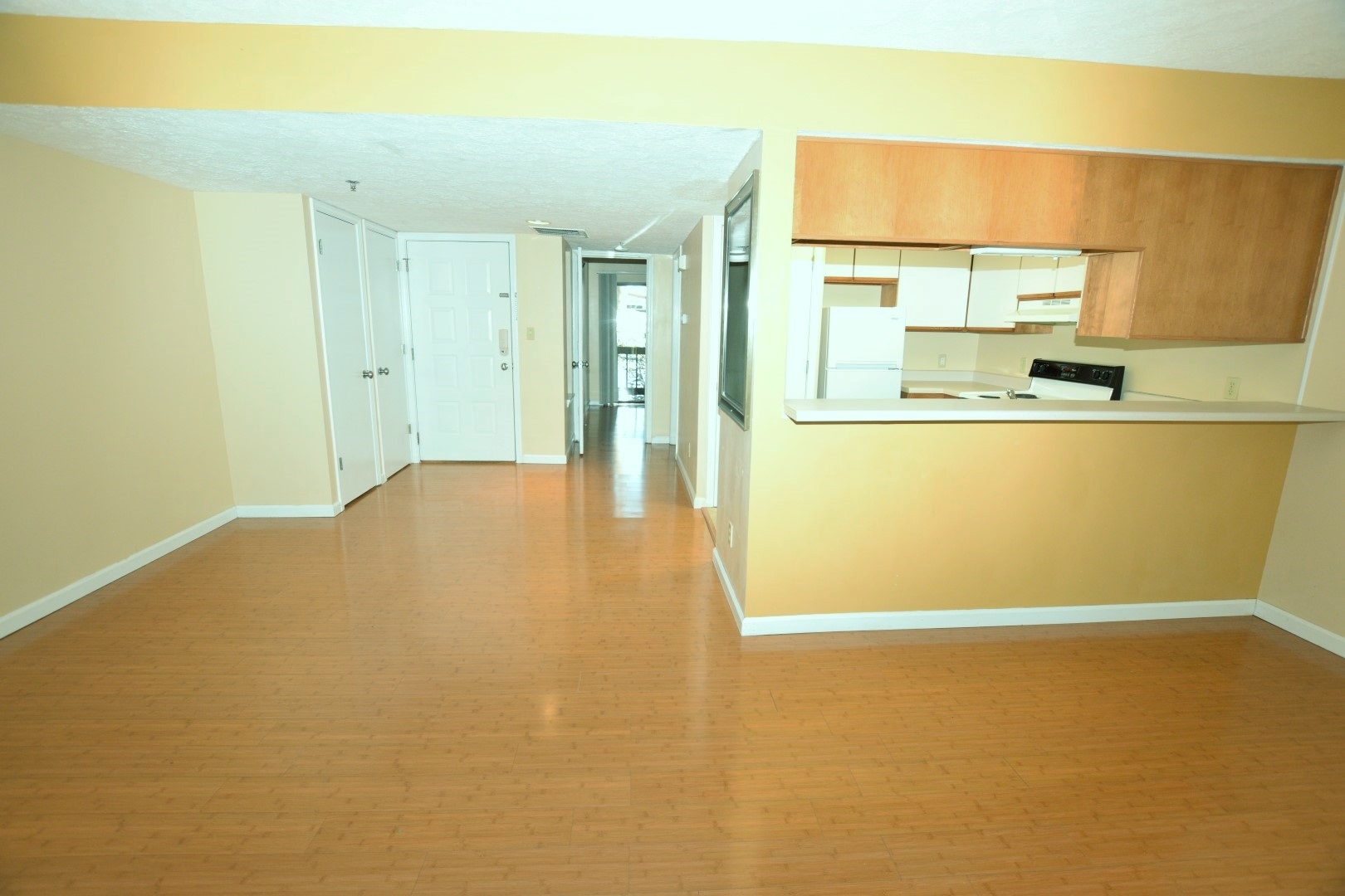 9060 South Pointe Ridge Lane Bloomington, IN 47401 - Photo 3 of 13