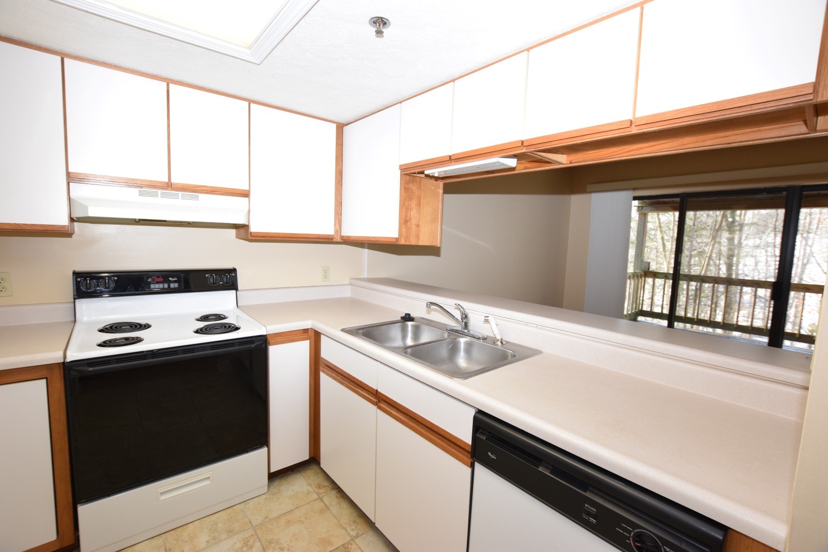 9060 South Pointe Ridge Lane Bloomington, IN 47401 - Photo 5 of 13