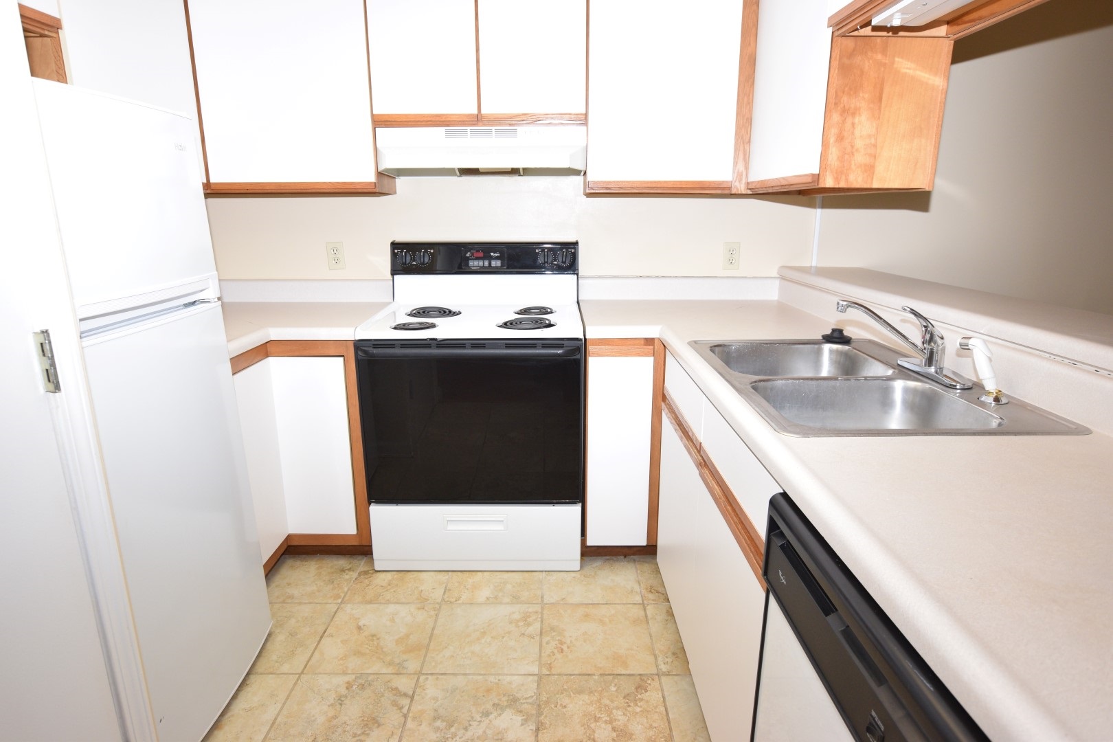 9060 South Pointe Ridge Lane Bloomington, IN 47401 - Photo 9 of 13