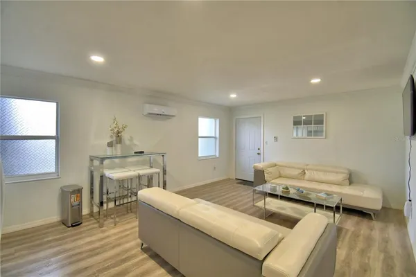 $1,700 | 2405 Roslyn Lane, Unit C, Lakeland, FL 33812