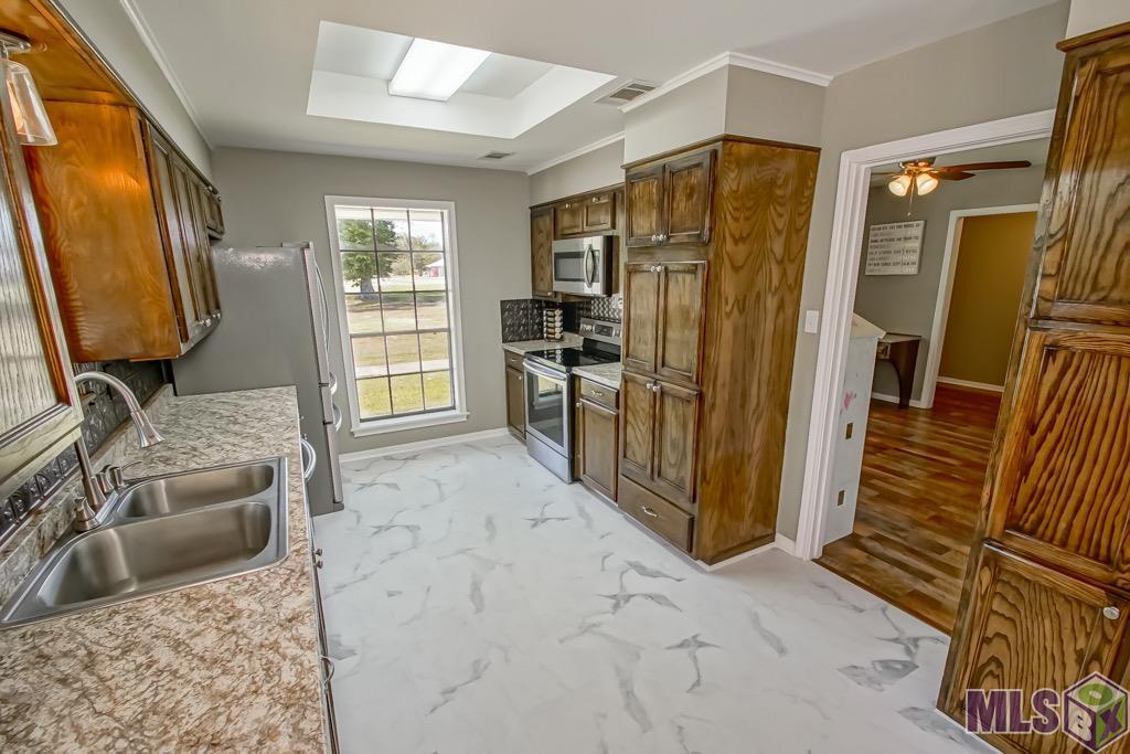 12646 Devall Road Baton Rouge, LA 70818 - Photo 7 of 21