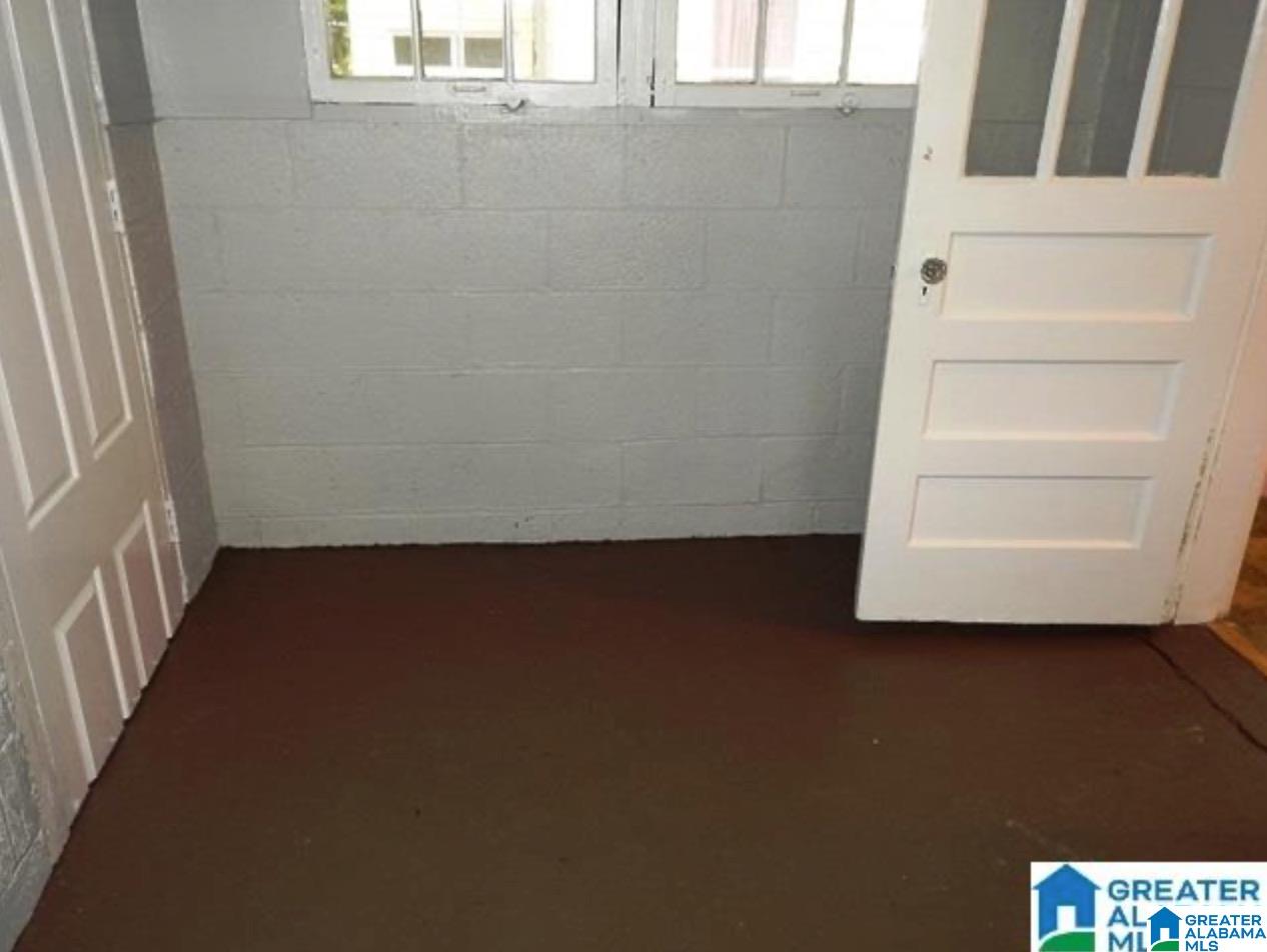 637 26th Street Southwest Birmingham, AL 35211 - Photo 5 of 16
