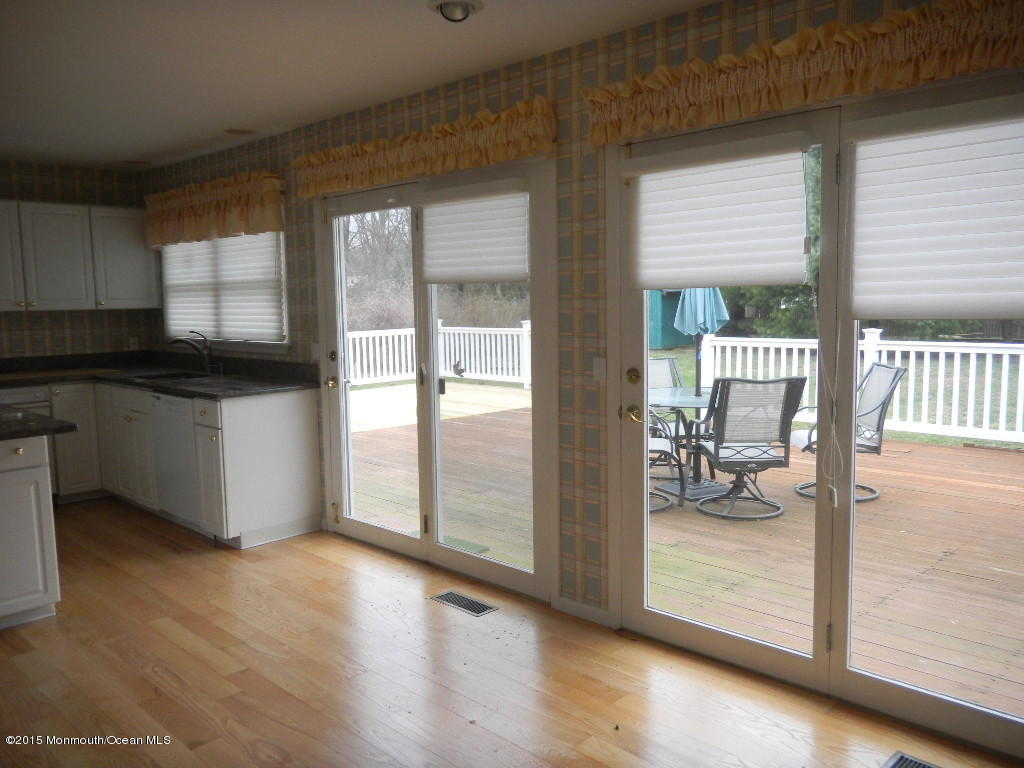15 Riveredge Road Tinton Falls, NJ 07724 - Photo 6 of 21 DSCN1396