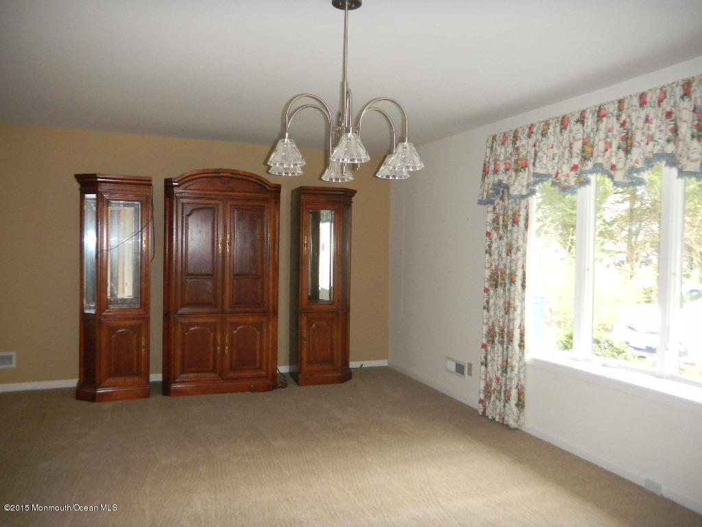 15 Riveredge Road Tinton Falls, NJ 07724 - Photo 10 of 21 DSCN1429