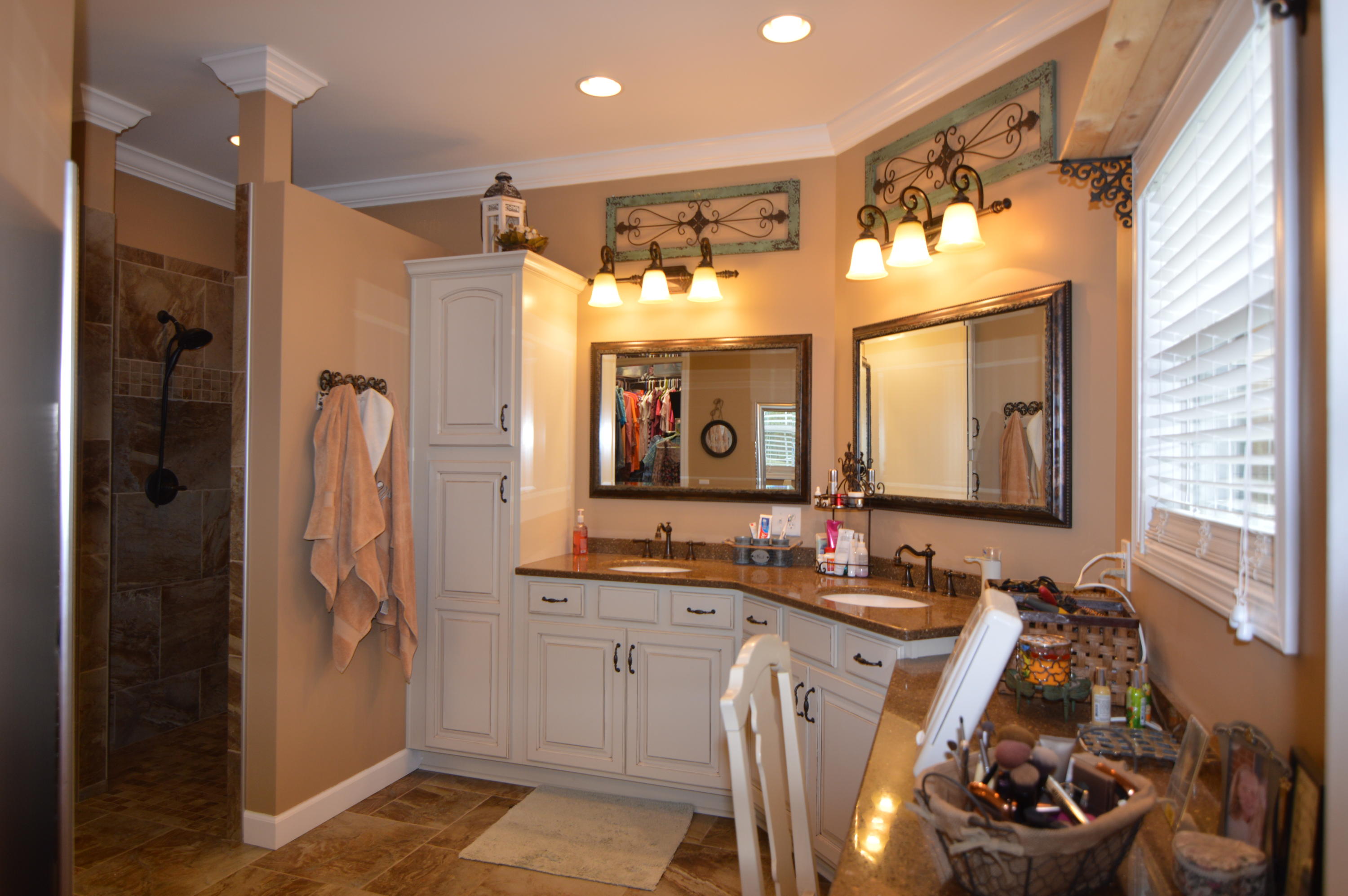 239 Long Road Kingston, TN 37763 - Photo 13 of 31 Master bath