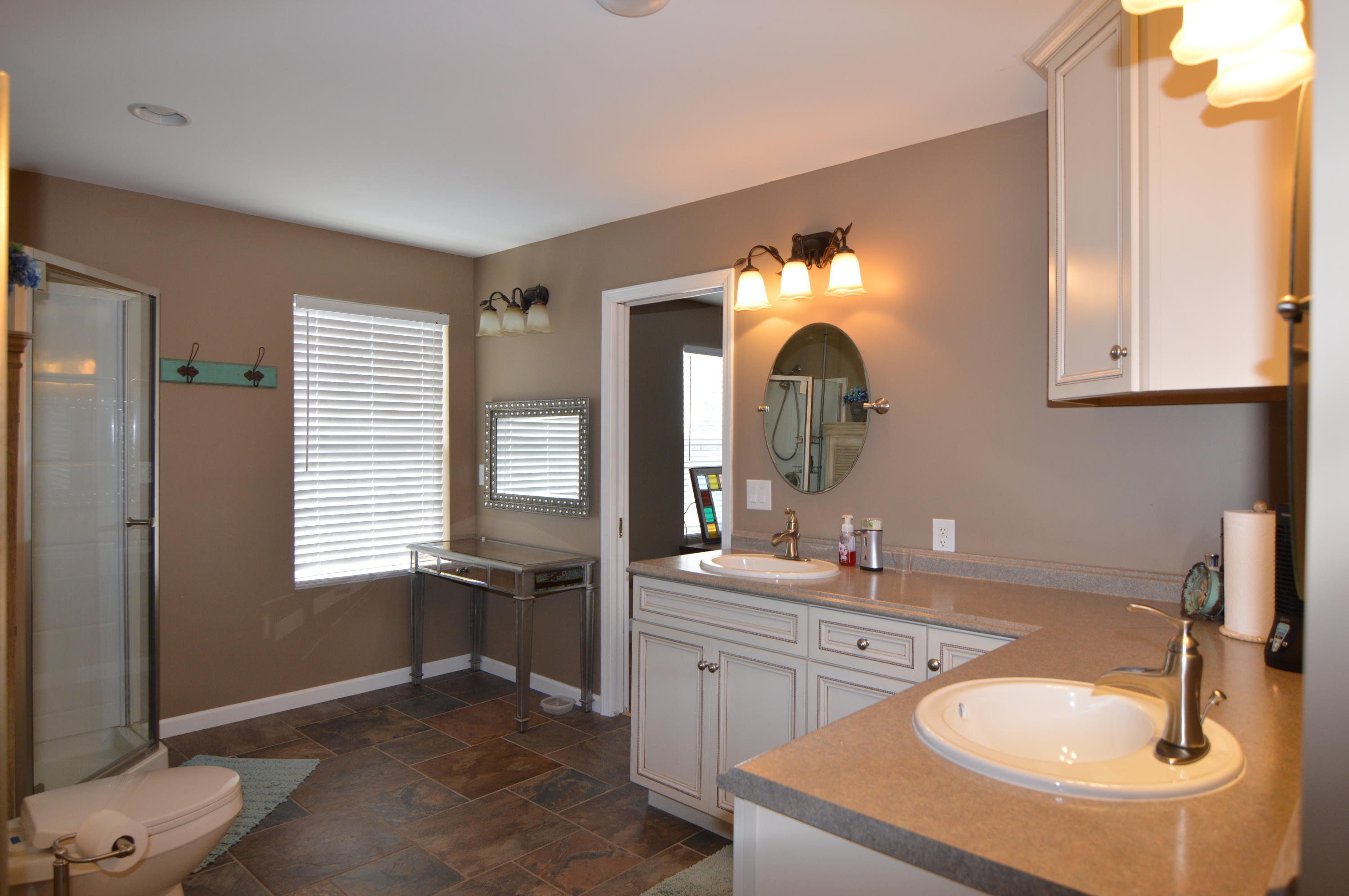 239 Long Road Kingston, TN 37763 - Photo 19 of 31 Bathroom