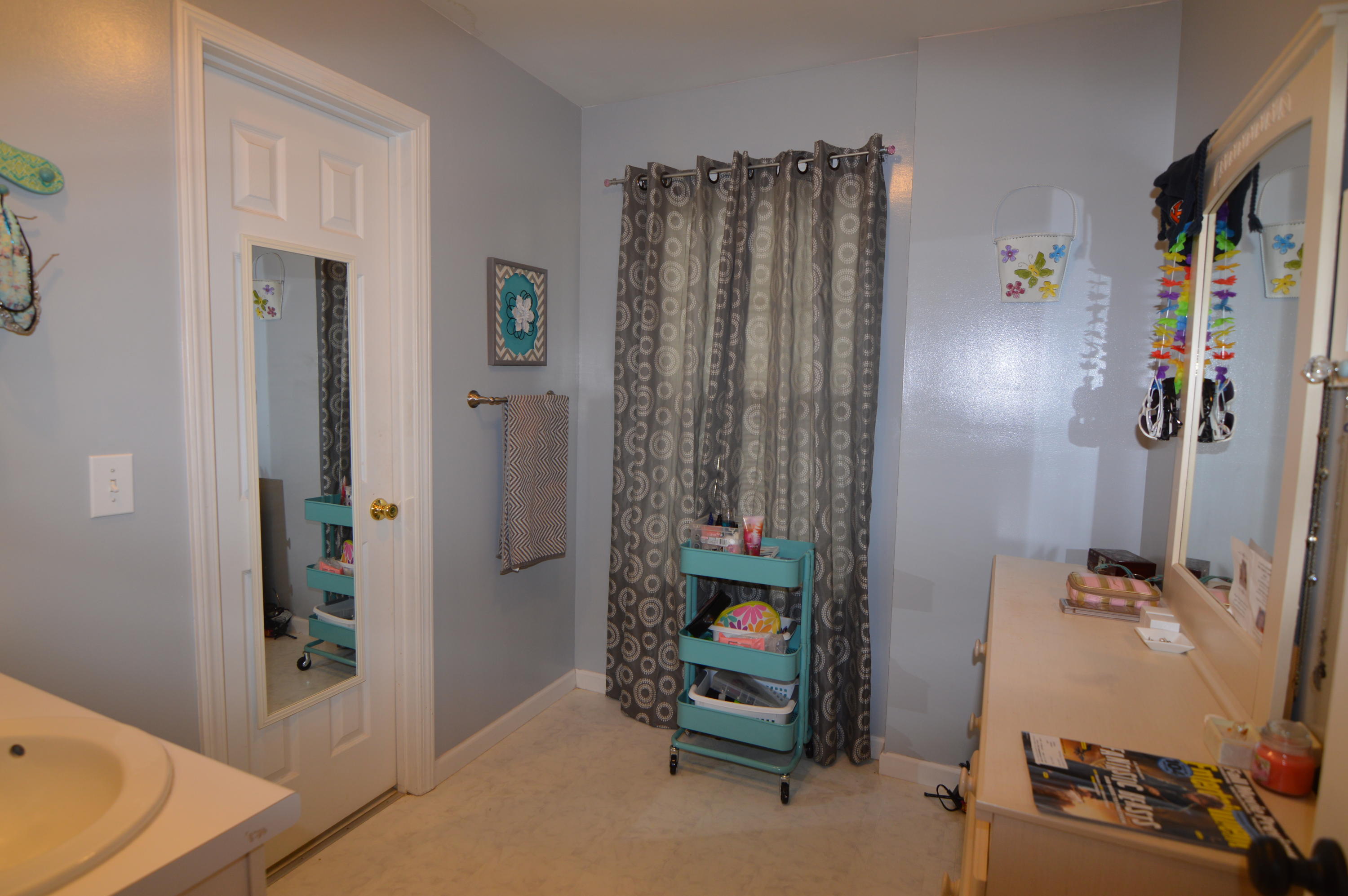 239 Long Road Kingston, TN 37763 - Photo 25 of 31 Bathroom 2