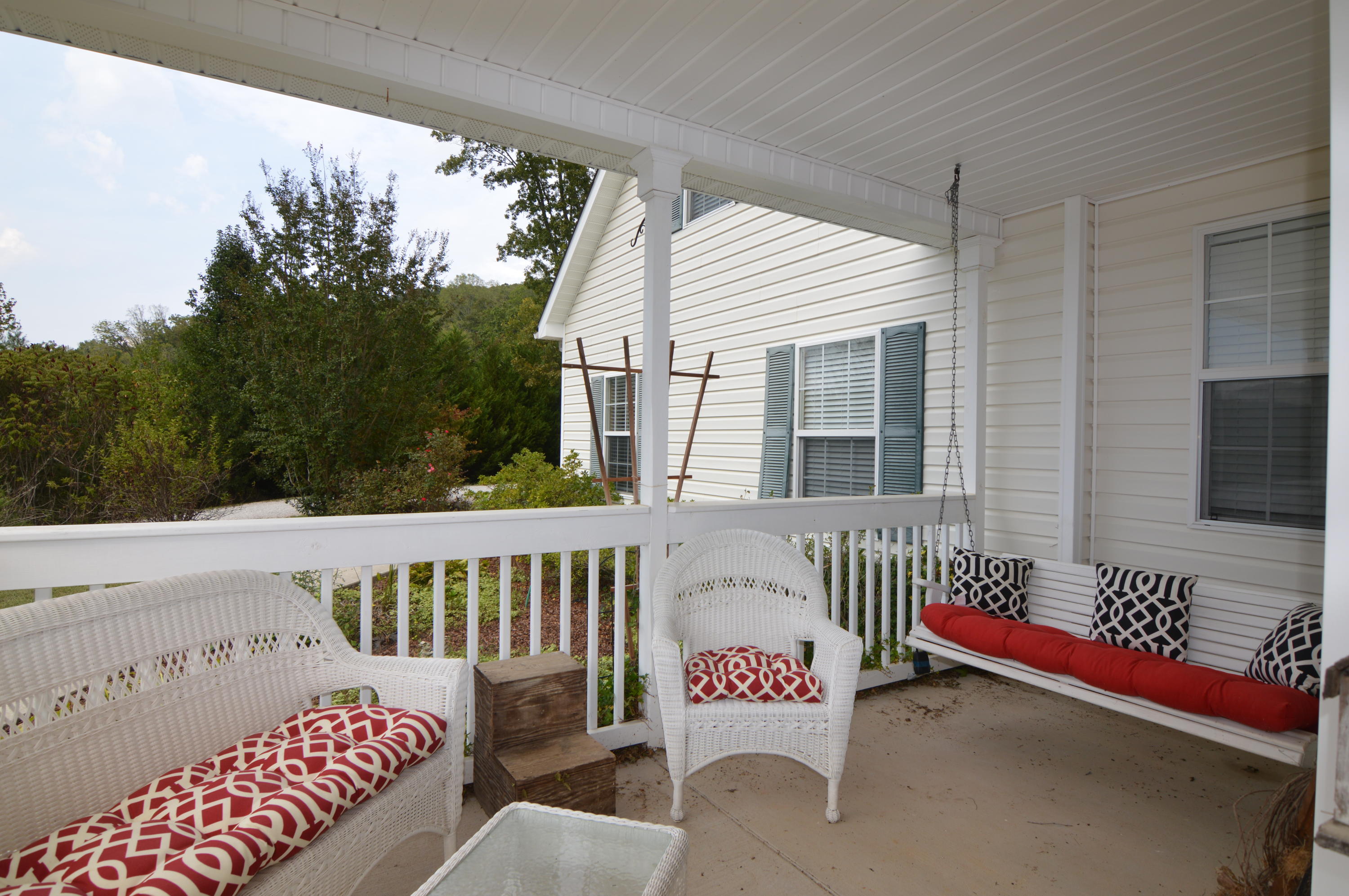239 Long Road Kingston, TN 37763 - Photo 28 of 31 Covered porch