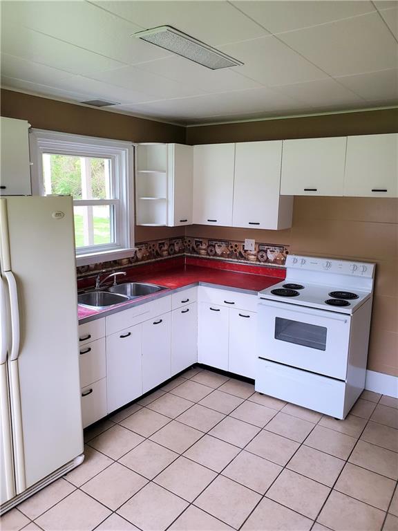 103 Main Street Rices Landing, PA 15357 - Photo 9 of 24