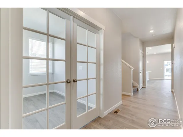 a view interior of a house and an entryway