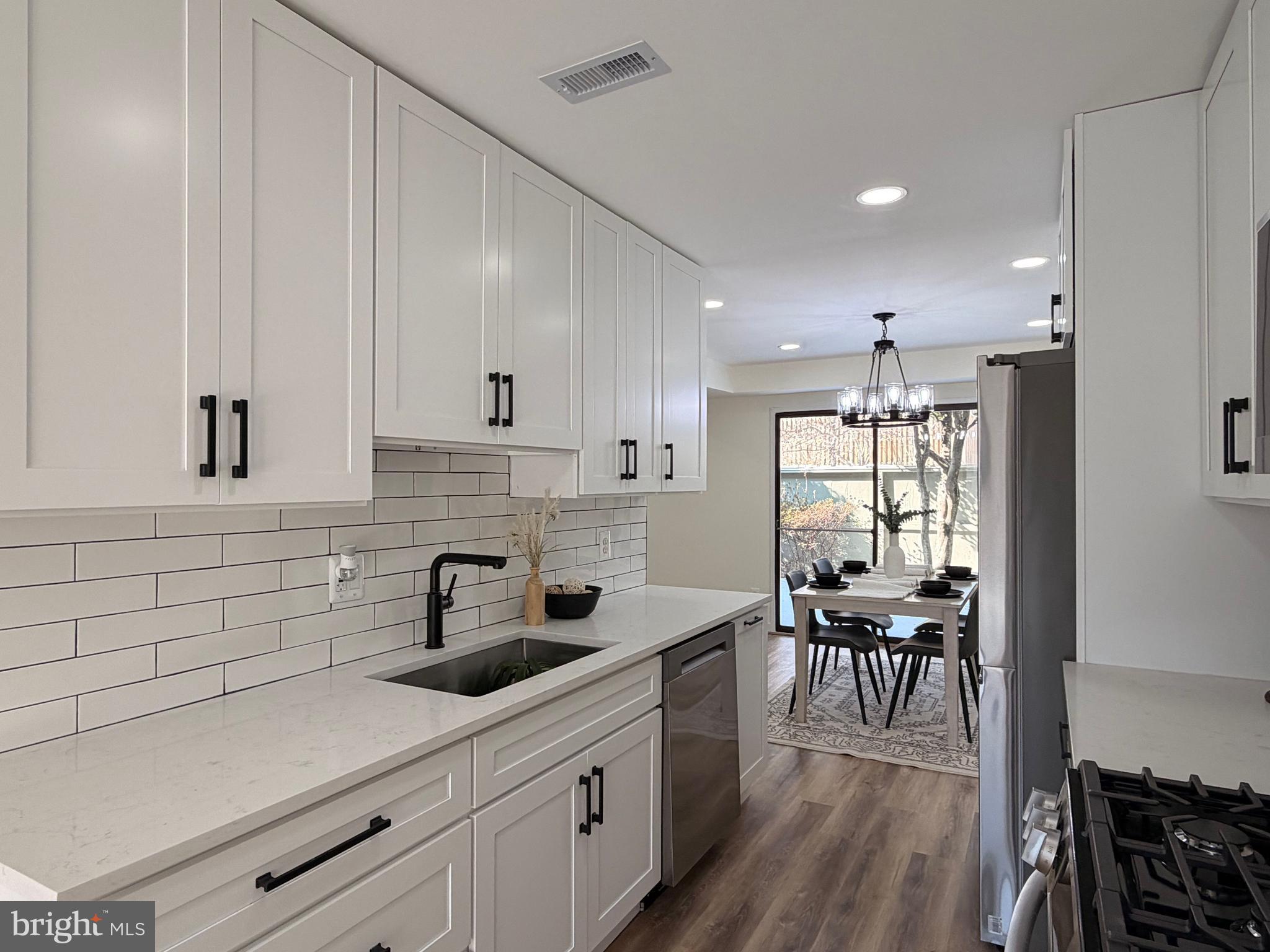 5236 Pooks Hill Road, Unit D23 Bethesda, MD 20814 - Photo 13 of 39