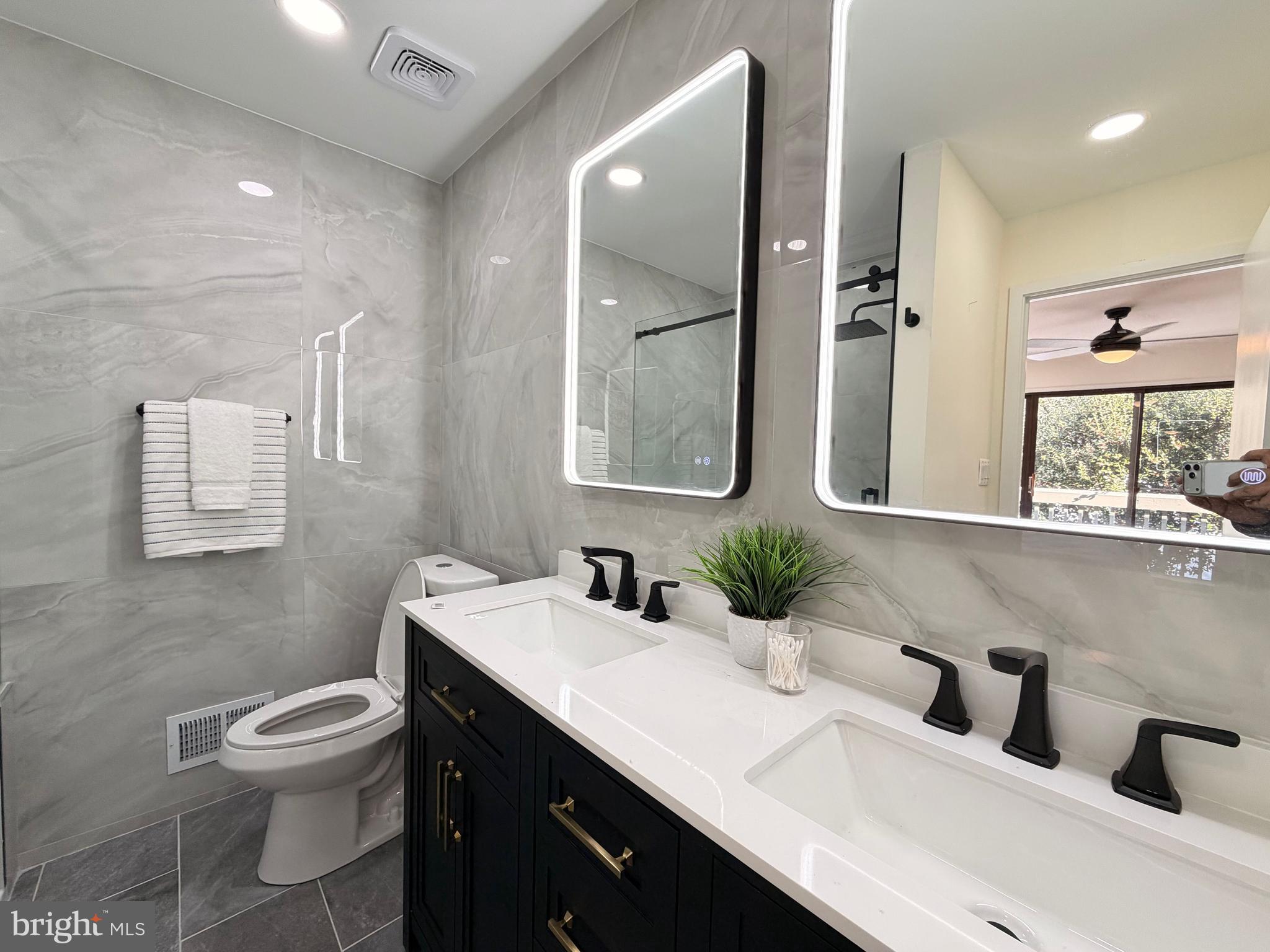 5236 Pooks Hill Road, Unit D23 Bethesda, MD 20814 - Photo 27 of 39