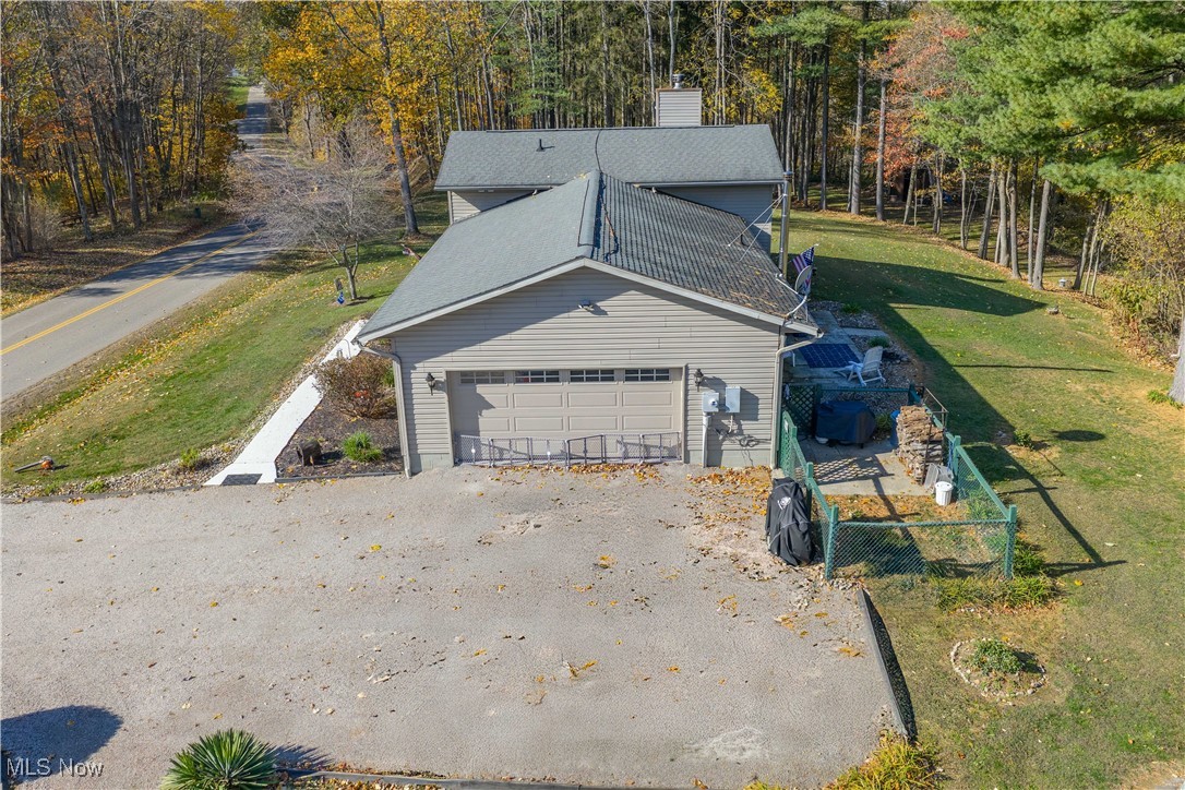 530 Midvale Mine Road Southeast Dennison, OH 44621 - Photo 5 of 42