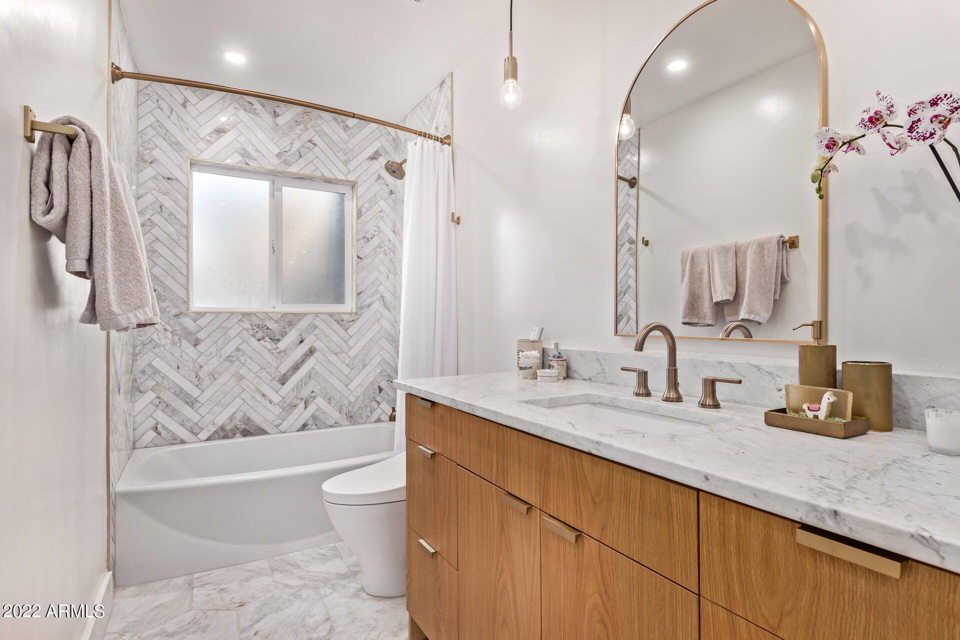 1126 East Ocotillo Road Phoenix, AZ 85020 - Photo 24 of 43 Main Bath