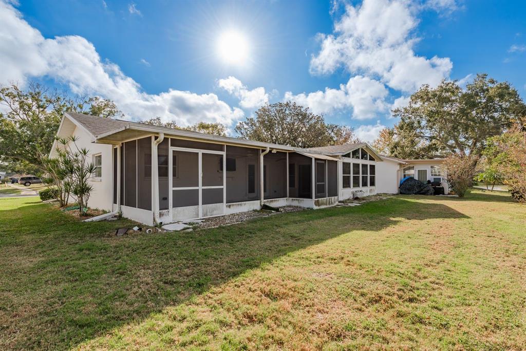 2949 Briar Cliff Drive Palm Harbor, FL 34684 - Photo 33 of 35