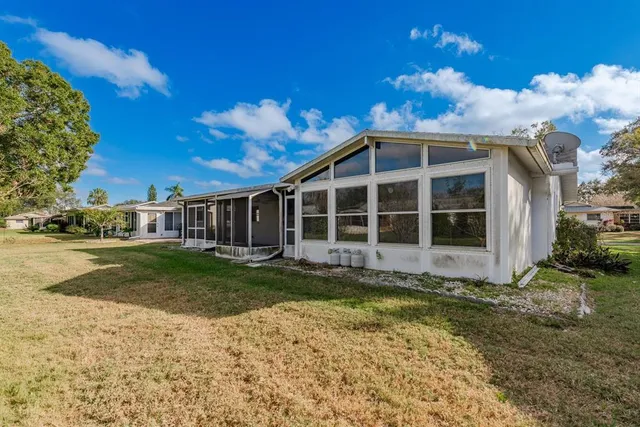 $375,000 | 2949 Briar Cliff Drive, Palm Harbor, FL 34684