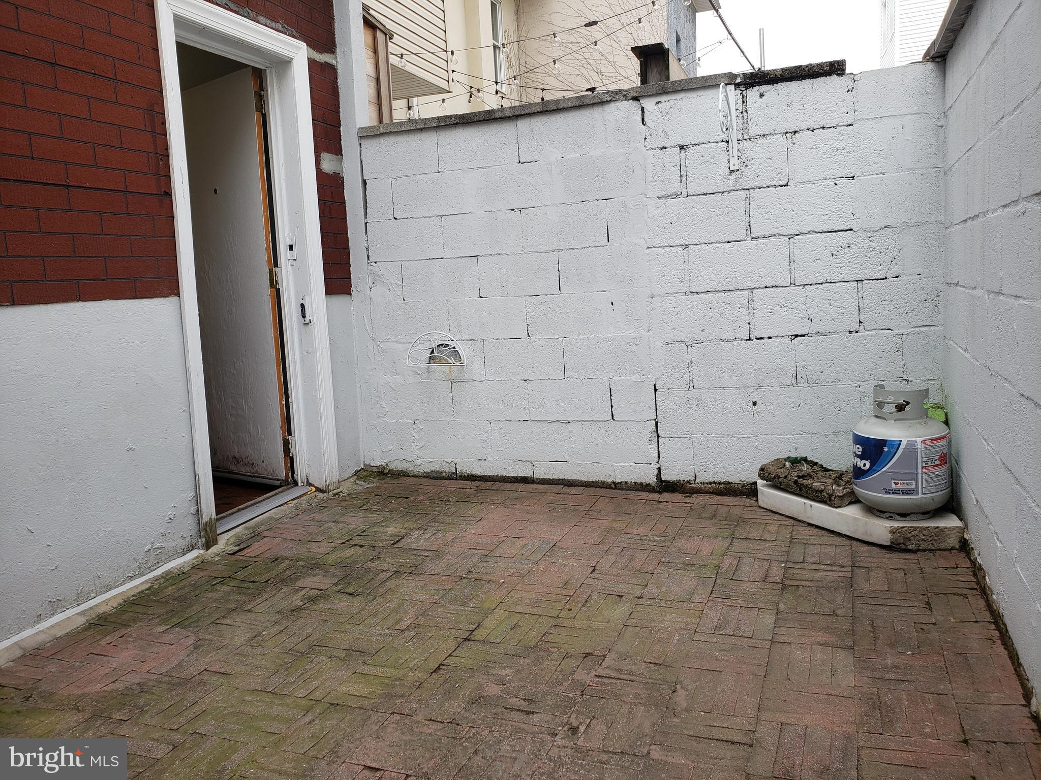 1623 Webster Street Philadelphia, PA 19146 - Photo 20 of 36 a view of a garage