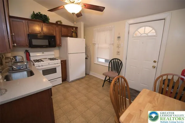 $1,900 | 706 East 5th Street, Bethlehem, PA 18015