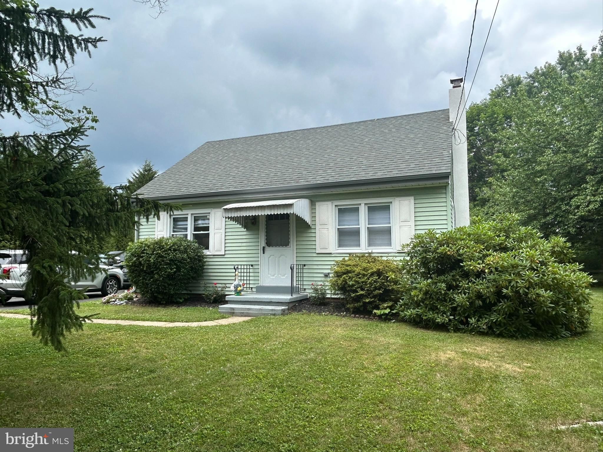 138 East 7 Stars Road Phoenixville, PA 19460 - Photo 3 of 42 Front of house