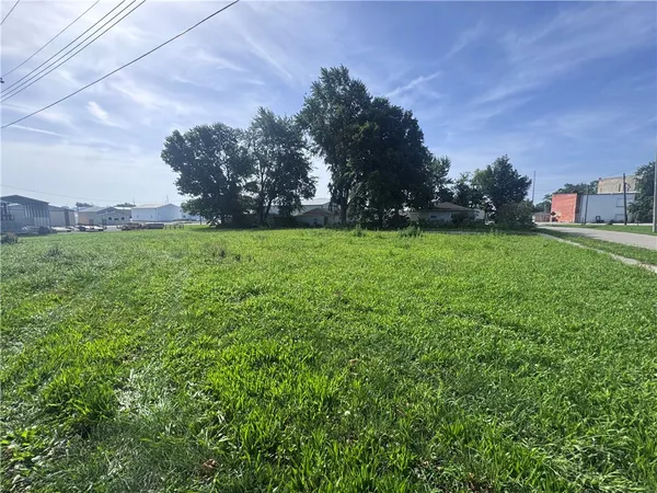 $8,500 | 111 West Poplar Street, Ashmore, IL 61912