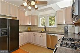 10230 Parkman Road Silver Spring, MD 20903 - Photo 3 of 30 Kitchen