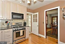 10230 Parkman Road Silver Spring, MD 20903 - Photo 5 of 30 Kitchen
