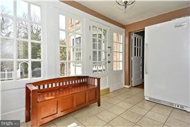 10230 Parkman Road Silver Spring, MD 20903 - Photo 9 of 30 Interior (General)