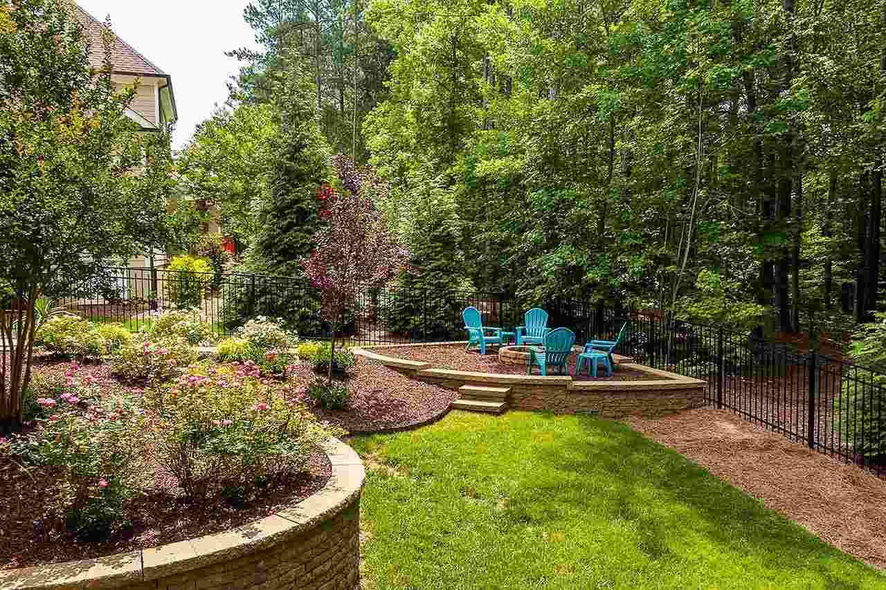 9217 Carlswood Court Raleigh, NC 27613 - Photo 27 of 30 Yard