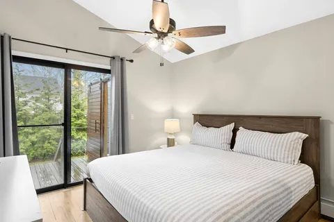 $1,299,000 | 28 Sea Bright Avenue, East Hampton, NY 11937