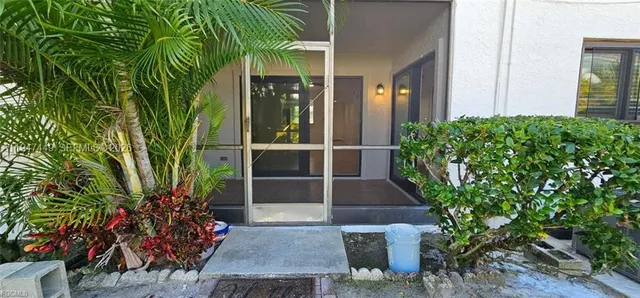 $1,495 | 521 Southwest 47th Terrace, Unit 101, Cape Coral, FL 33914