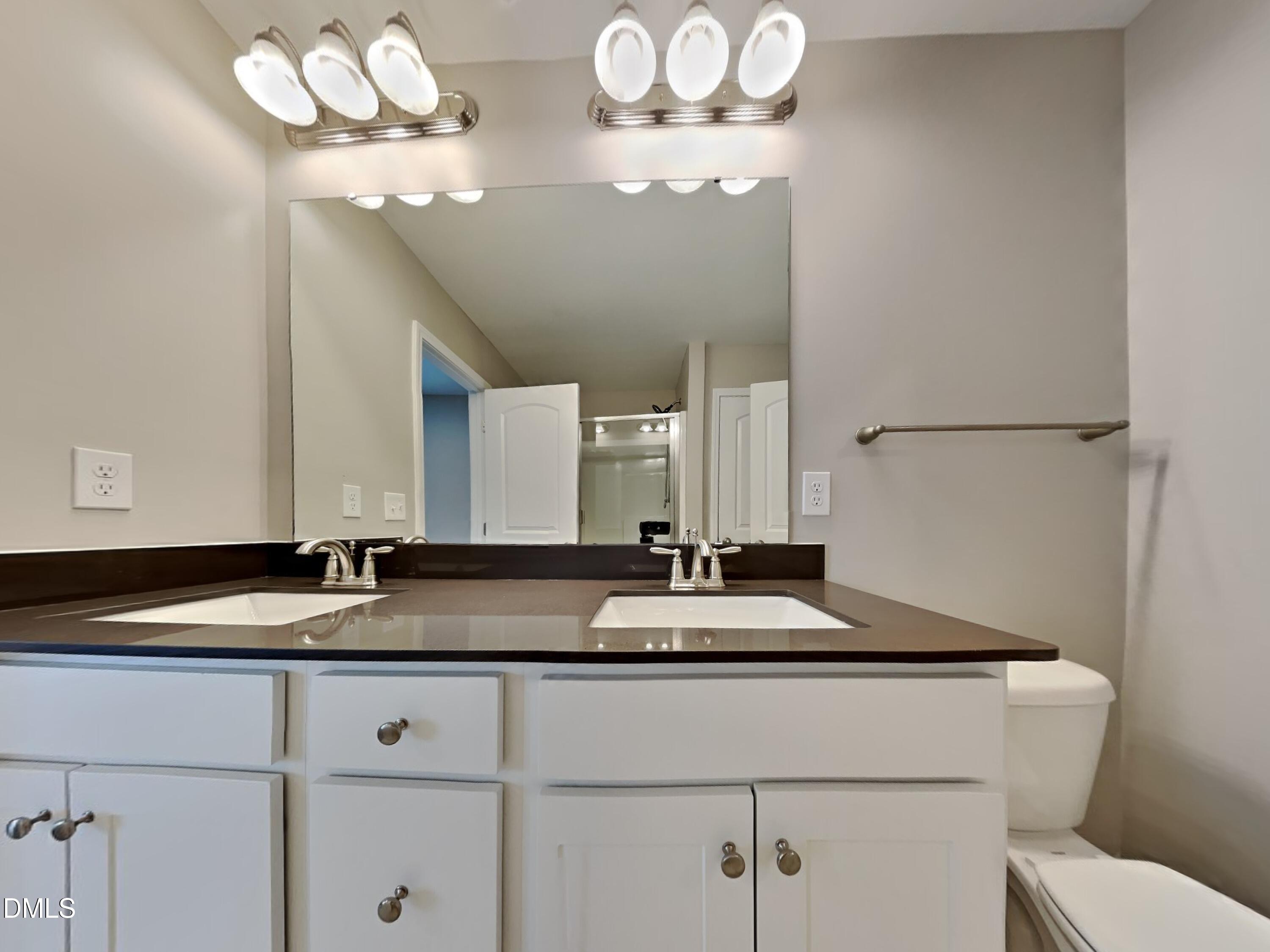 110 Shore Smithfield, NC 27577 - Photo 7 of 15 6_Image_qpMAphgmmn