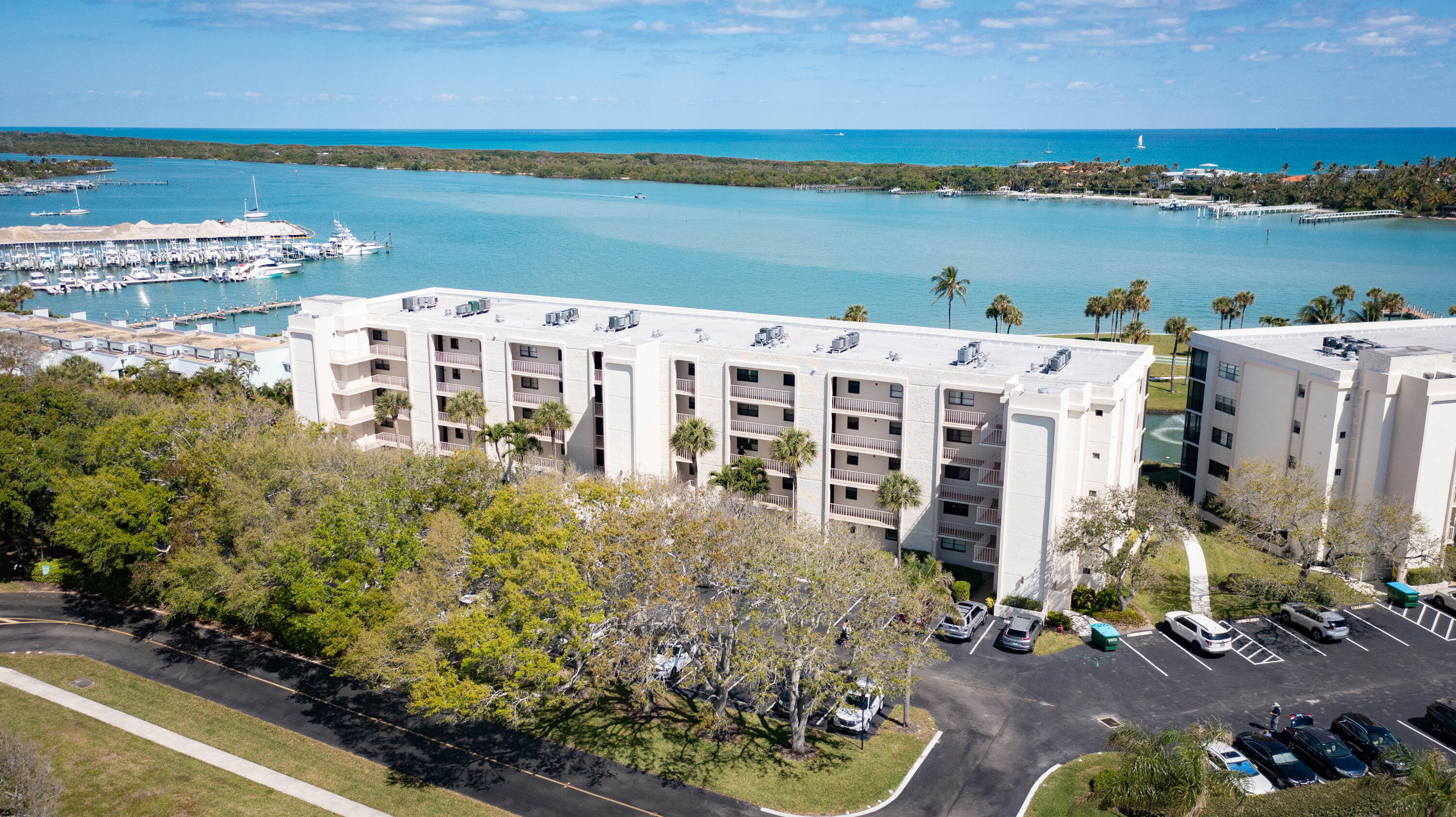 300 Intracoastal Place, Unit 101 Jupiter, FL 33469 - Photo 30 of 44 300 Intracoastal Place 101-29