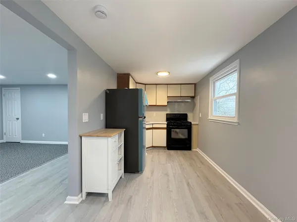 $2,900 | Undisclosed Address, East Rockaway, NY 11518