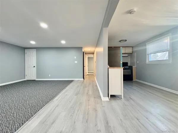 $2,900 | Undisclosed Address, East Rockaway, NY 11518